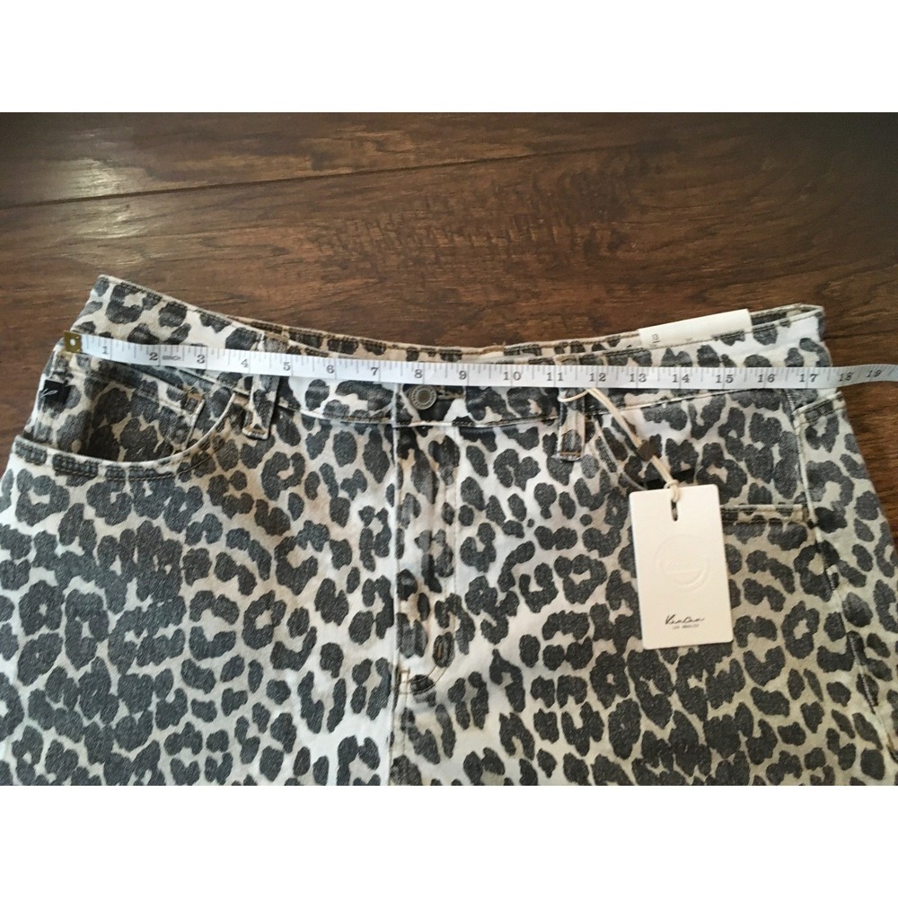 KanCan High Rise Barrel Horseshoe Jeans Leopard Print size 13/30 NWT - Picture 3 of 7